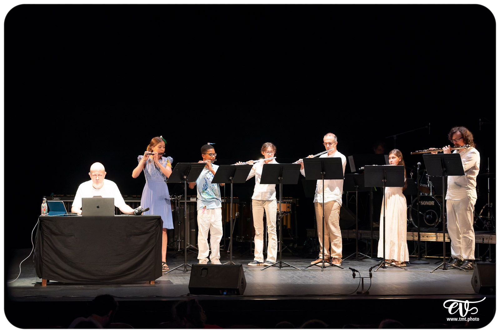 L'HUMOUR DENOTE (ELEVES EMMDH & CEDRIC GOUBERT)